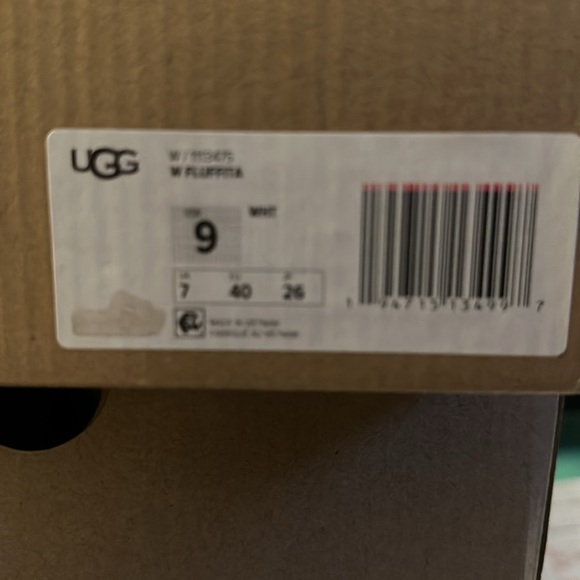 New Women’s Size 8 UGG FLUFFITA SANDLE - Picture 8 of 8